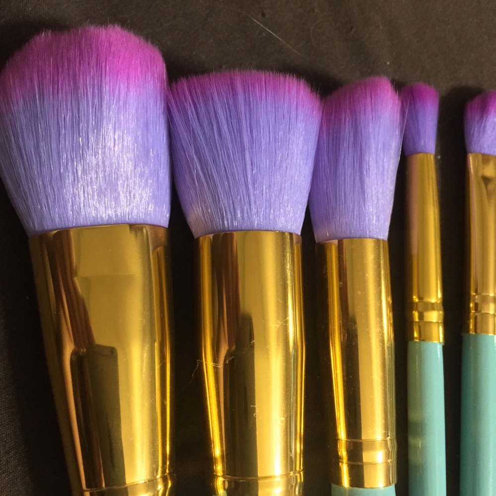 Spectrum The Glam Clam 10PC Makeup Brush Set - Picture 6 of 8